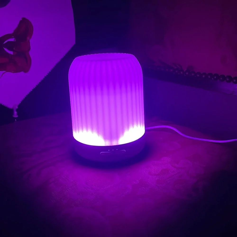 Aroma Diffuser - White with mist and colors NIB
